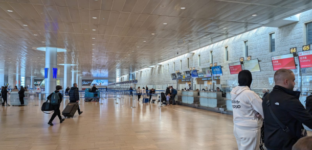 לאחר שנסגר במהלך הלילה, נתב"ג נפתח מחדש